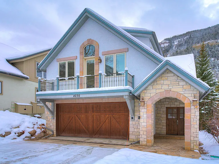 4230 Spruce Way — Photo 35