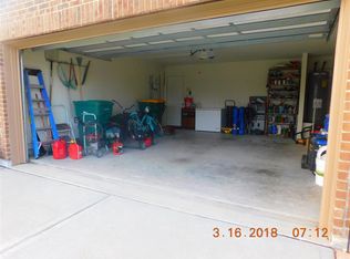 324 Hawks View Dr, La Marque, TX 77568