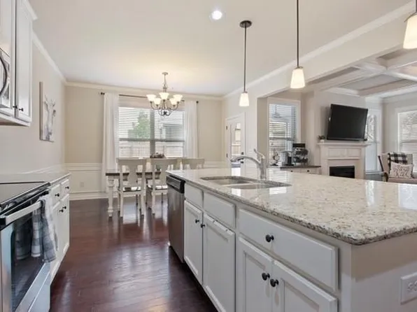 5304 Castle Shoals Way, Buford, GA 30519