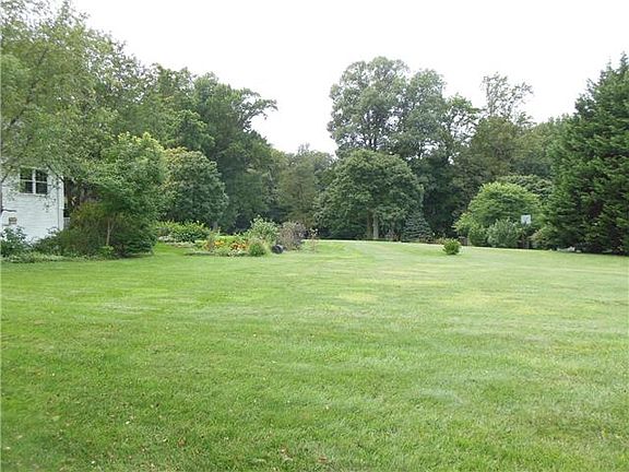 Beautiful Level Yard