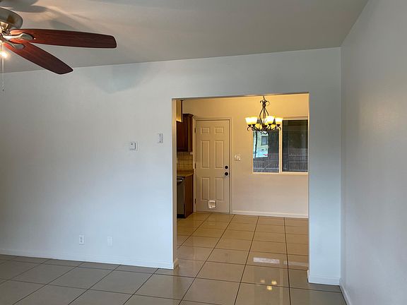 5th image of 921 E Whittier Ave
