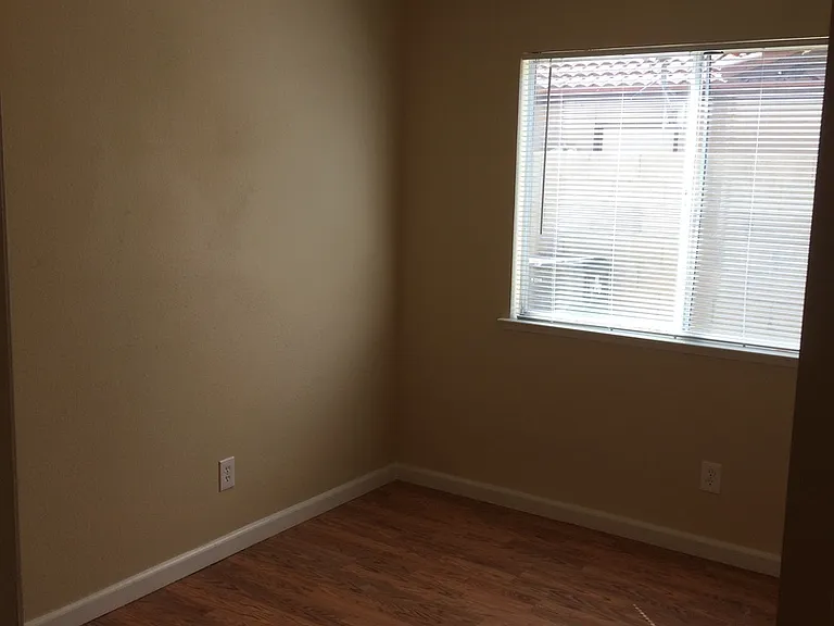 507 Chianti Ct — Photo 16
