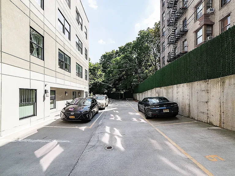 806 Saint Johns Pl #1B — Photo 22