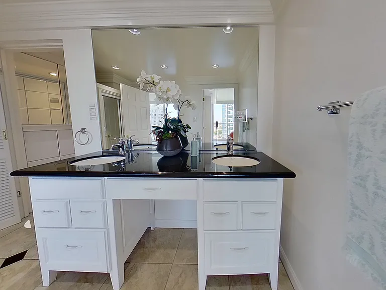 700 E Ocean Blvd #2805 — Photo 5