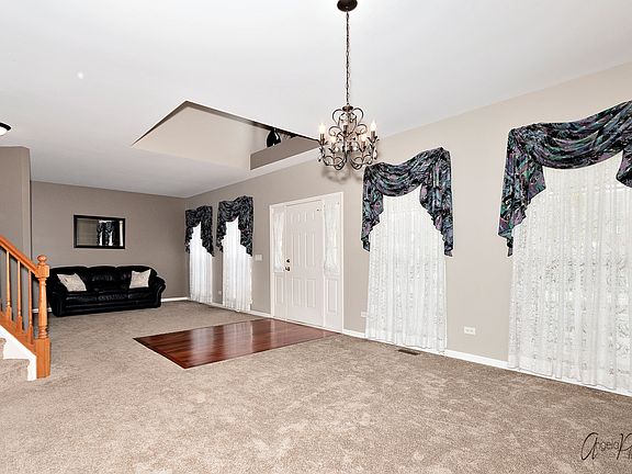5th image of 315 Southwind Dr