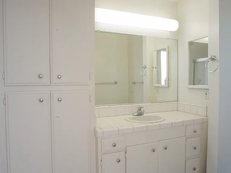 14 N Fair Oaks Ave #304 — Photo 5
