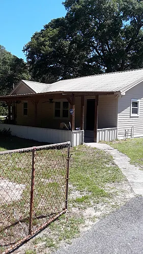 205 McKeough Ave Photo 1
