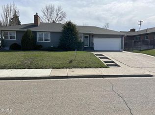 1108 2nd Ave E, Williston, ND 58801