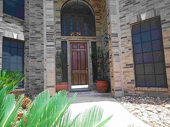 Inviting covered entry.