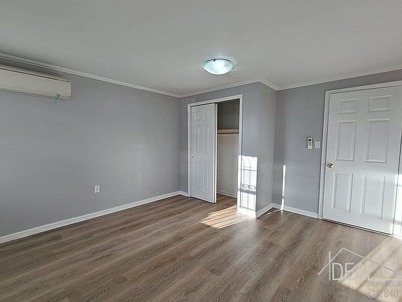 3rd image of 135 14th St #G