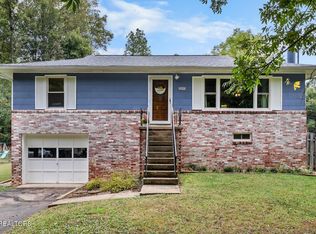 132 Valley Ln, Clinton, TN 37716