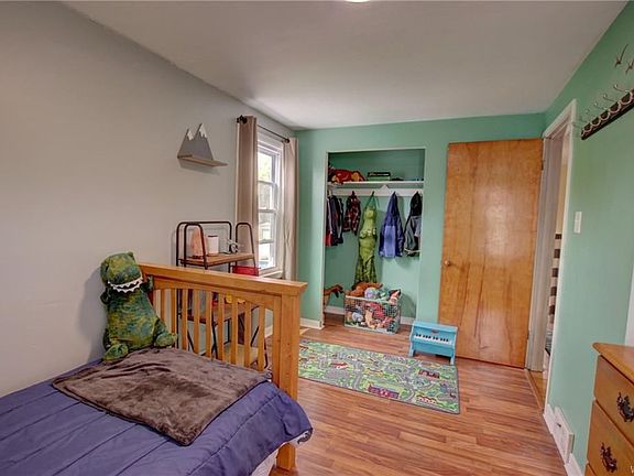 4th image of 211 Covington Dr