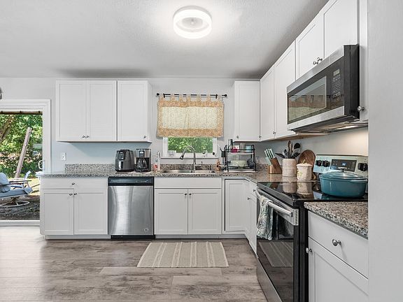 4th image of 351 Oakland Cir NW