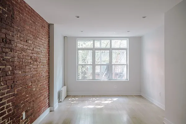 Rented by Sky Management | media 11