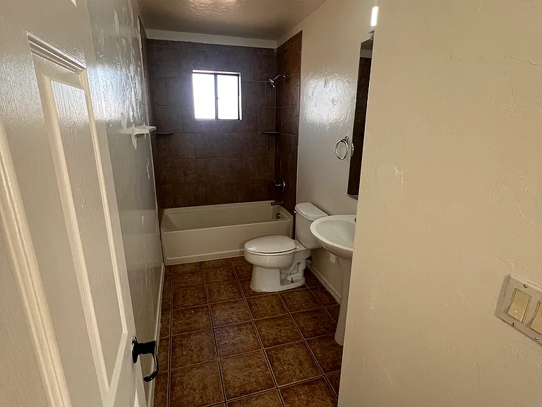 1505 N Yavapai St #1 — Photo 4