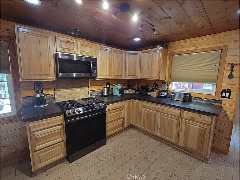 787 Georgia St — Photo 12