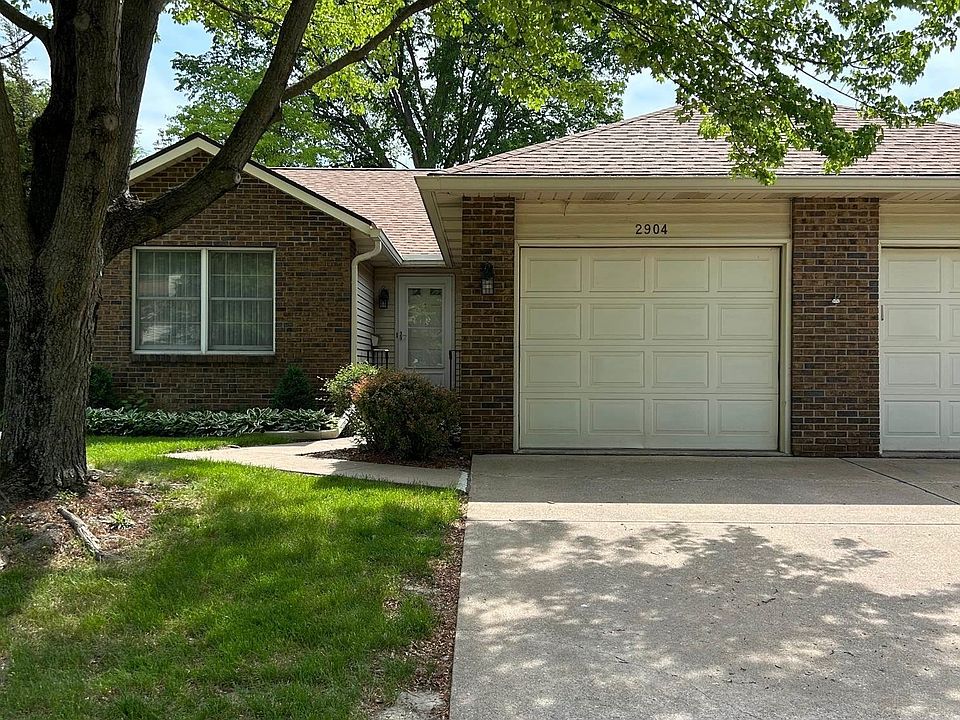 2904 4th St 8FNR, Moline, IL 61265 Zillow