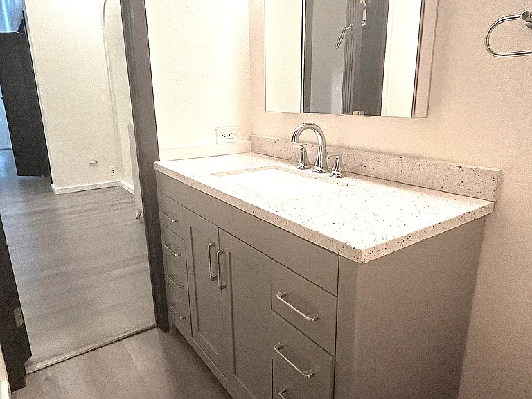 3618 Woodland Park Ave N #6 — Photo 8