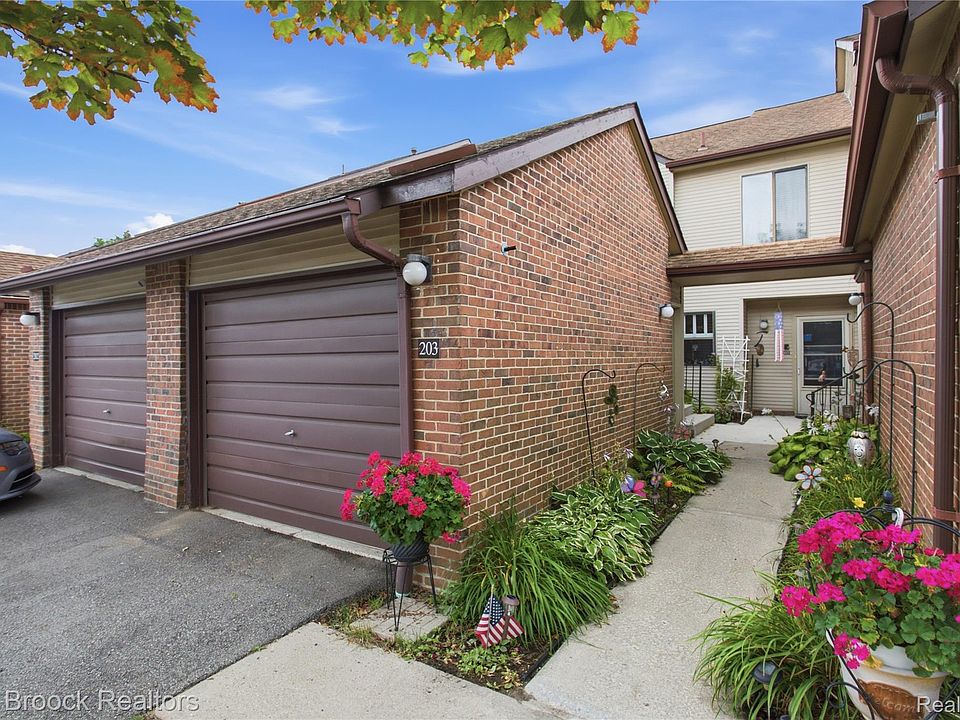 1st image of 6580 Ridgefield Cir APT 203