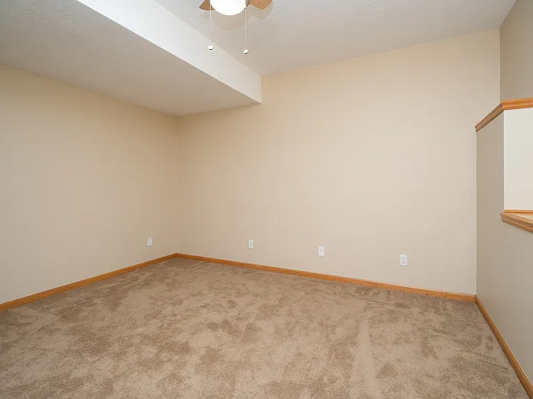1101 Stonecreek Dr — Photo 33