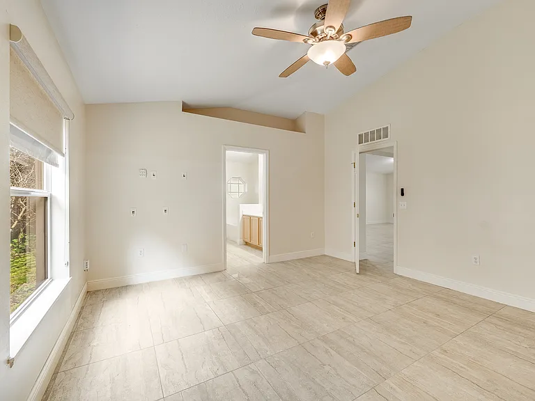 537 Mason Dr — Photo 37