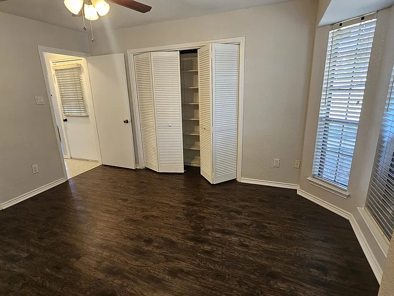 2821 Shady Grove Dr — Photo 8