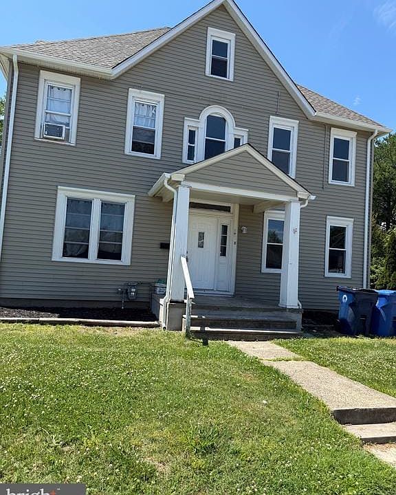 1st image of 905 Stone Rd APT A