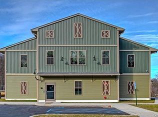 128 Vineyard Ave, Highland, NY 12528