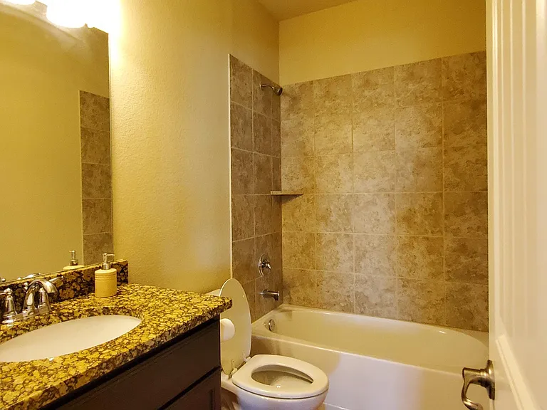 104 Rustic Oak Ln — Photo 23