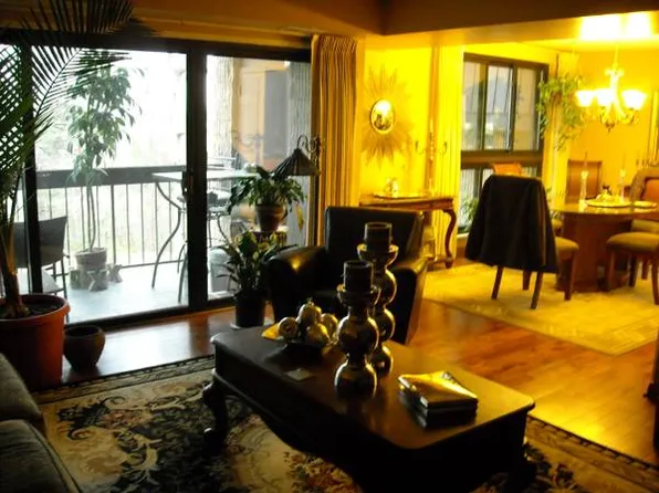 5120 Maris Ave APT 301, Alexandria, VA 22304