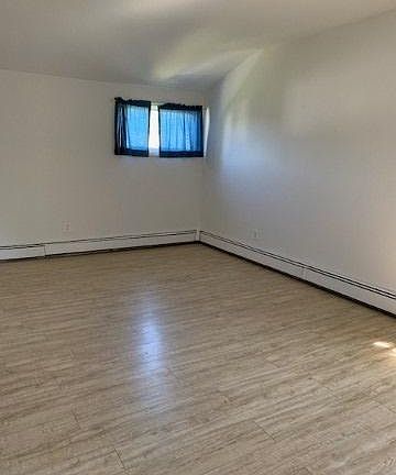 4th image of 173 Meadow St