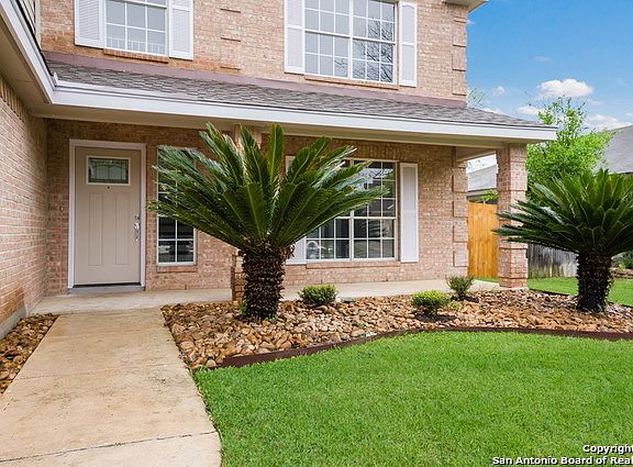 3rd image of 14334 Markham Ln