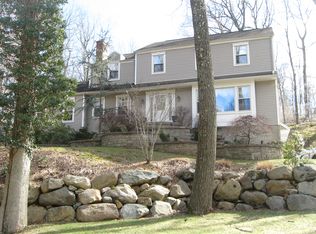 36 Twinbrooks Trl, Chester, NJ 07930