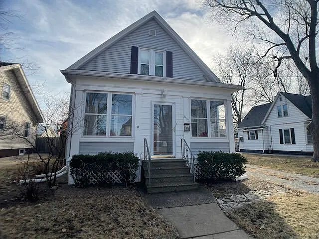 2302 W Moss Ave photo 1