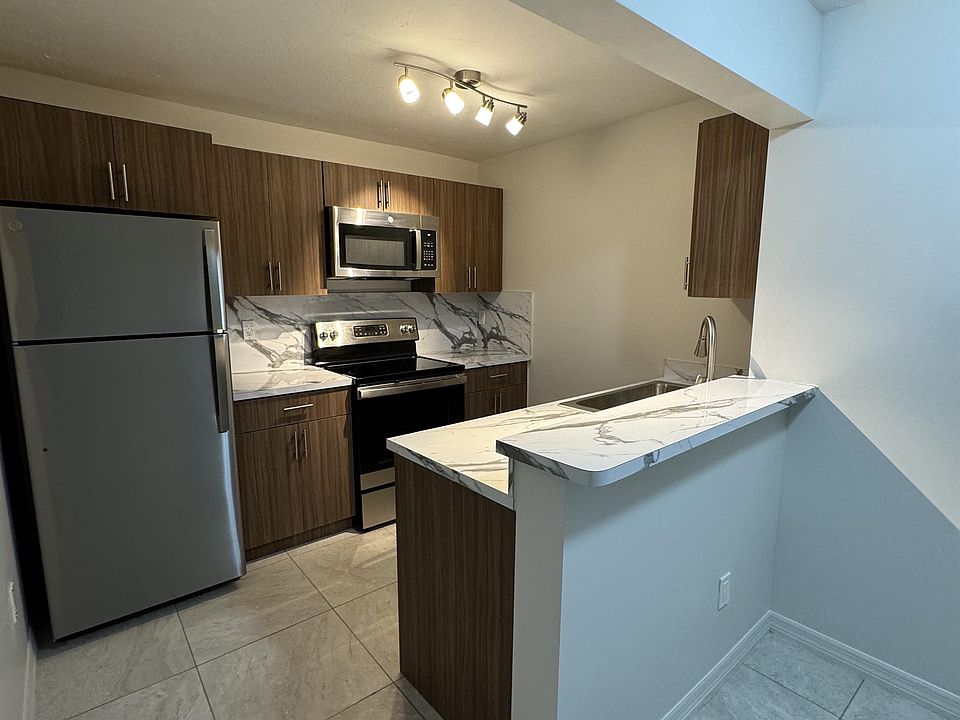 1st image of 7961 Gladiolus Dr APT 103