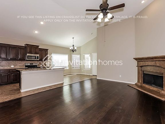 3rd image of 1213 Glen Ct