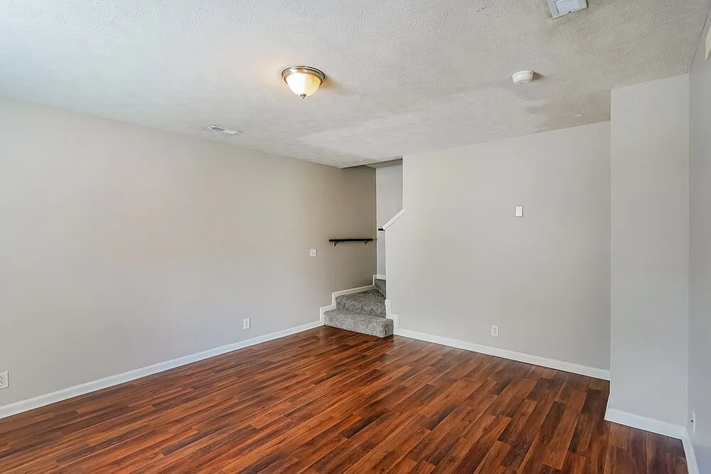 3 bed, 2.0 bath, 1200 sqft, $1,775 — Photo 4