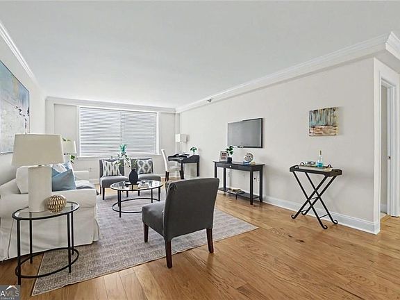 3rd image of 2479 Peachtree Rd NE APT 1203