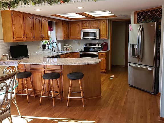 3rd image of 12794 Jeffrey Dr