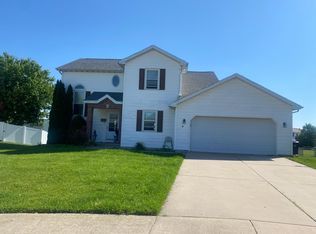 6 Tatiana Ct, Bloomington, IL