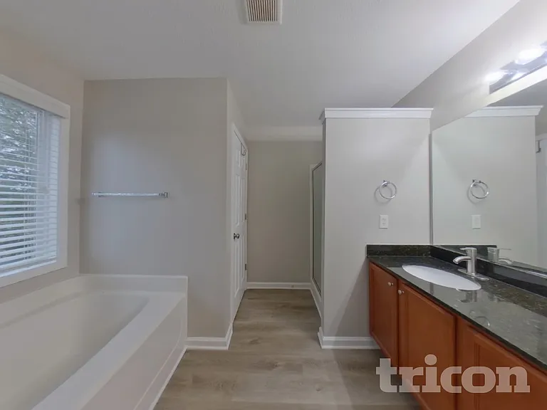 233 Windy Hollow Dr — Photo 8