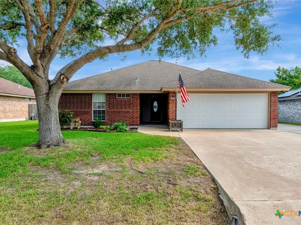 206 Sparrow Ln, Victoria, TX 77905