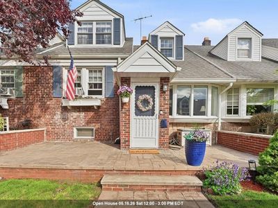 6 Parkside Ln, Bayonne, NJ, 07002