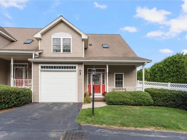 158 Bear Hill Rd APT 101, Cumberland, RI 02864