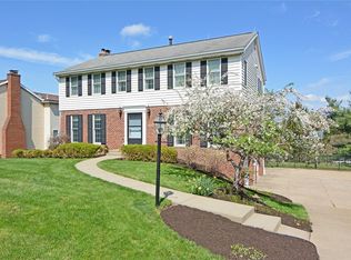 210 Harrow Dr, Pittsburgh, PA
