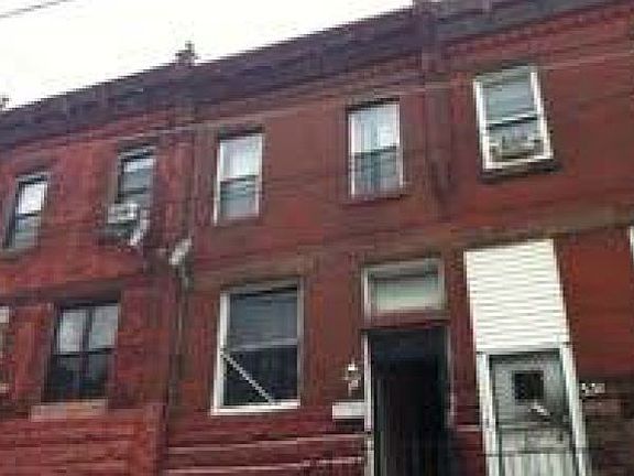 3rd image of 329 E Lehigh Ave