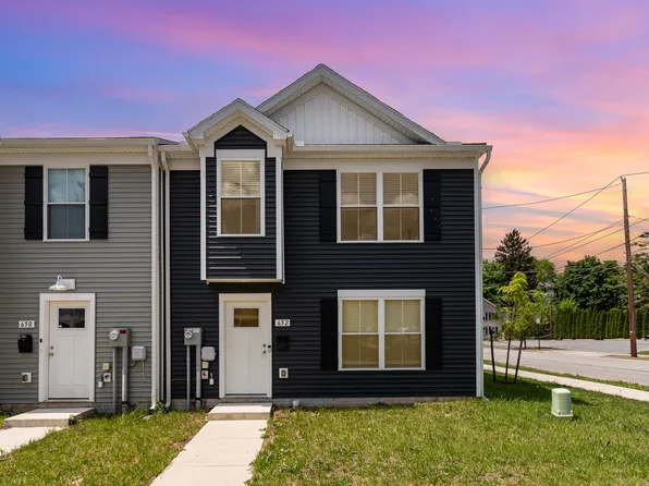 652 N College St, Carlisle, PA 17013