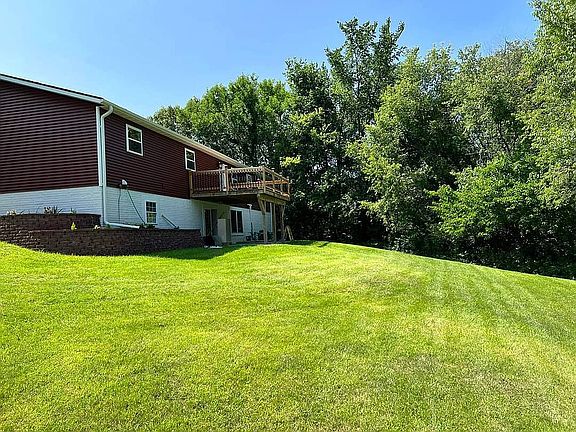 2nd image of 1311 Maple Ct