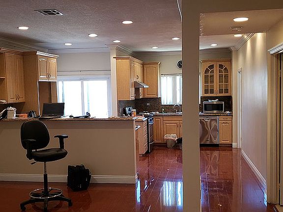 5th image of 734 E Verdugo Ave #2