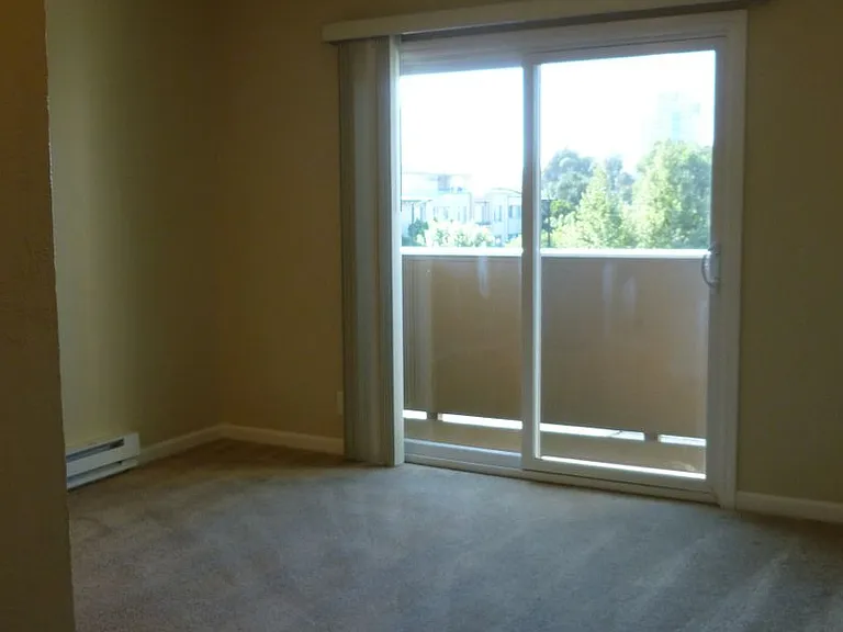 460 S. 4th — Photo 3